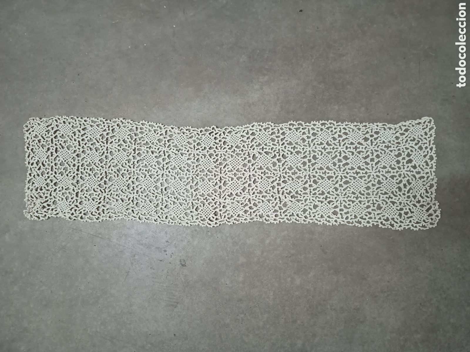 Antiguidades: CAMINO DE MESA DE GANCHILLO - 93x24cm