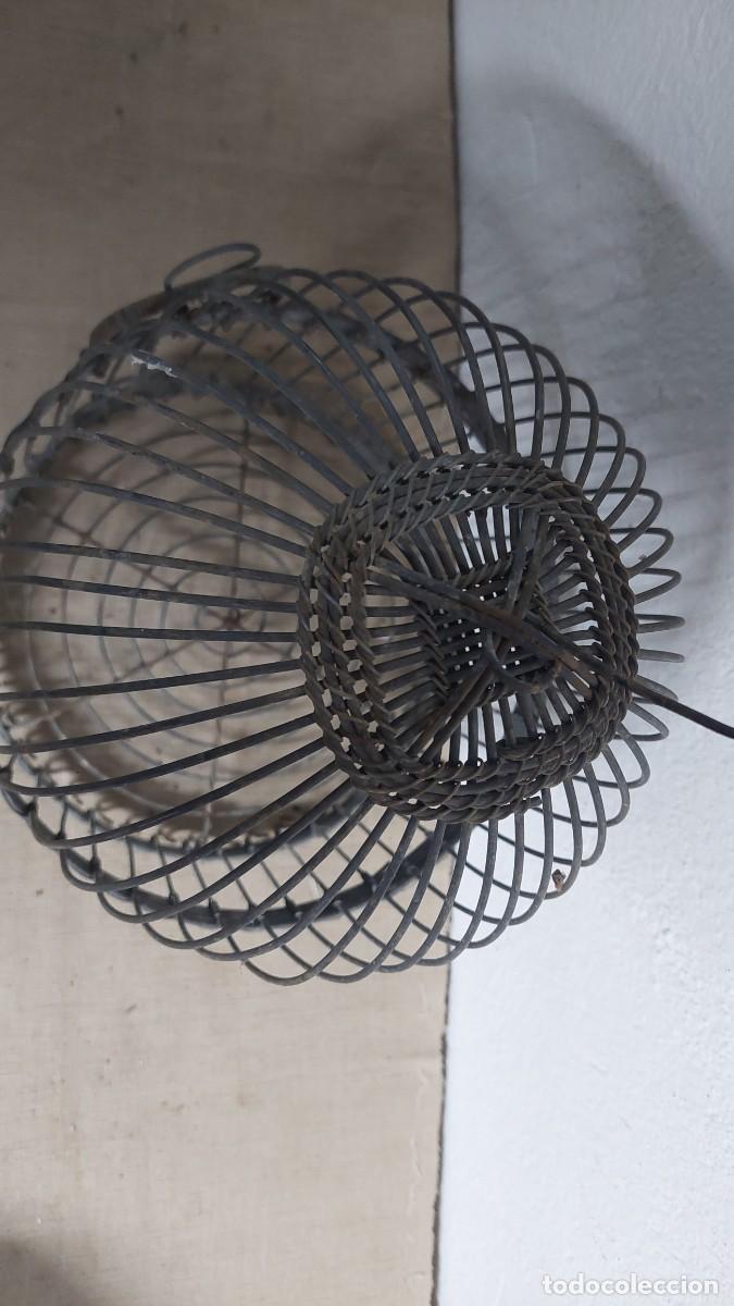 Antig&uuml;edades: Antigua y magn&iacute;fica jaula de Perdiz - Foto 3