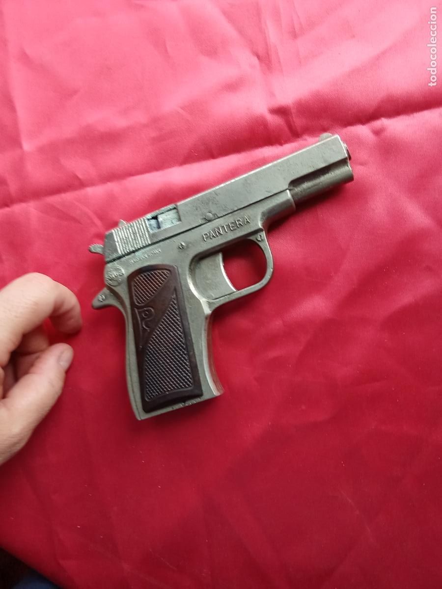 Antig&uuml;edades: Pistola de juguete, pantera coibel made in Sapin V.juguete