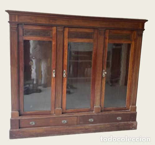 Antig&uuml;edades: MUEBLE LIBRERO AUSTRIACO