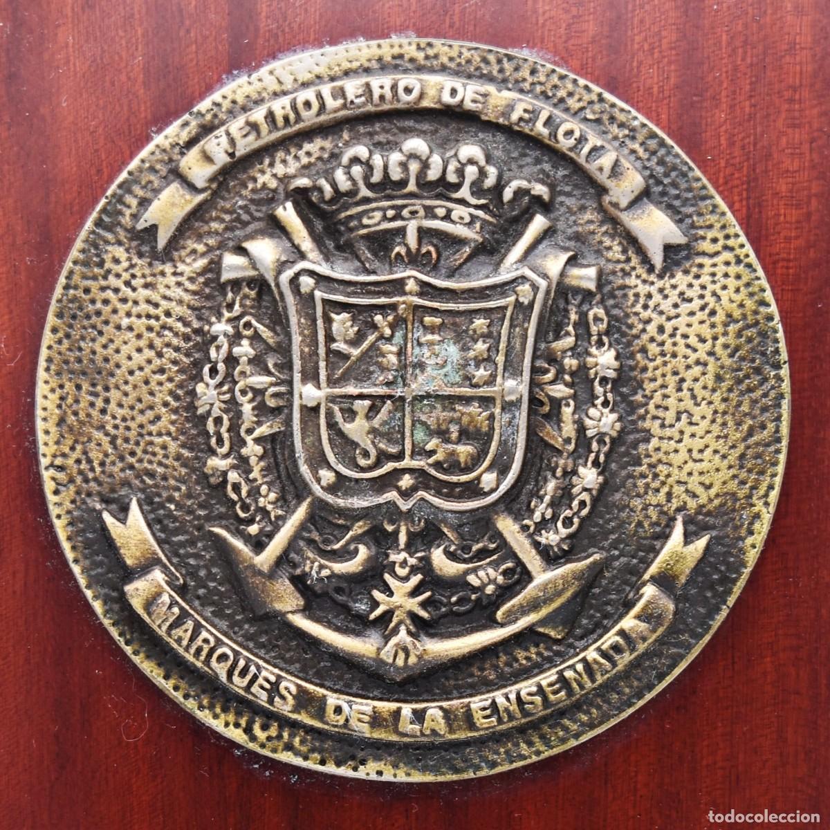Antig&uuml;edades: Metopa / escudo de bronce &ldquo;Petrolero de Flota - Marqu&eacute;s de La Ensenada&rdquo;