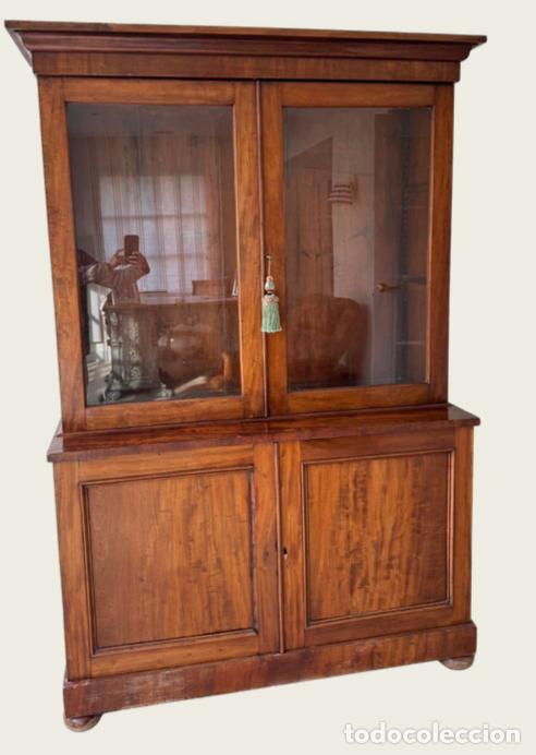 Antig&uuml;edades: LIBRERO INGL&Eacute;S EN CEREZO 1920-30