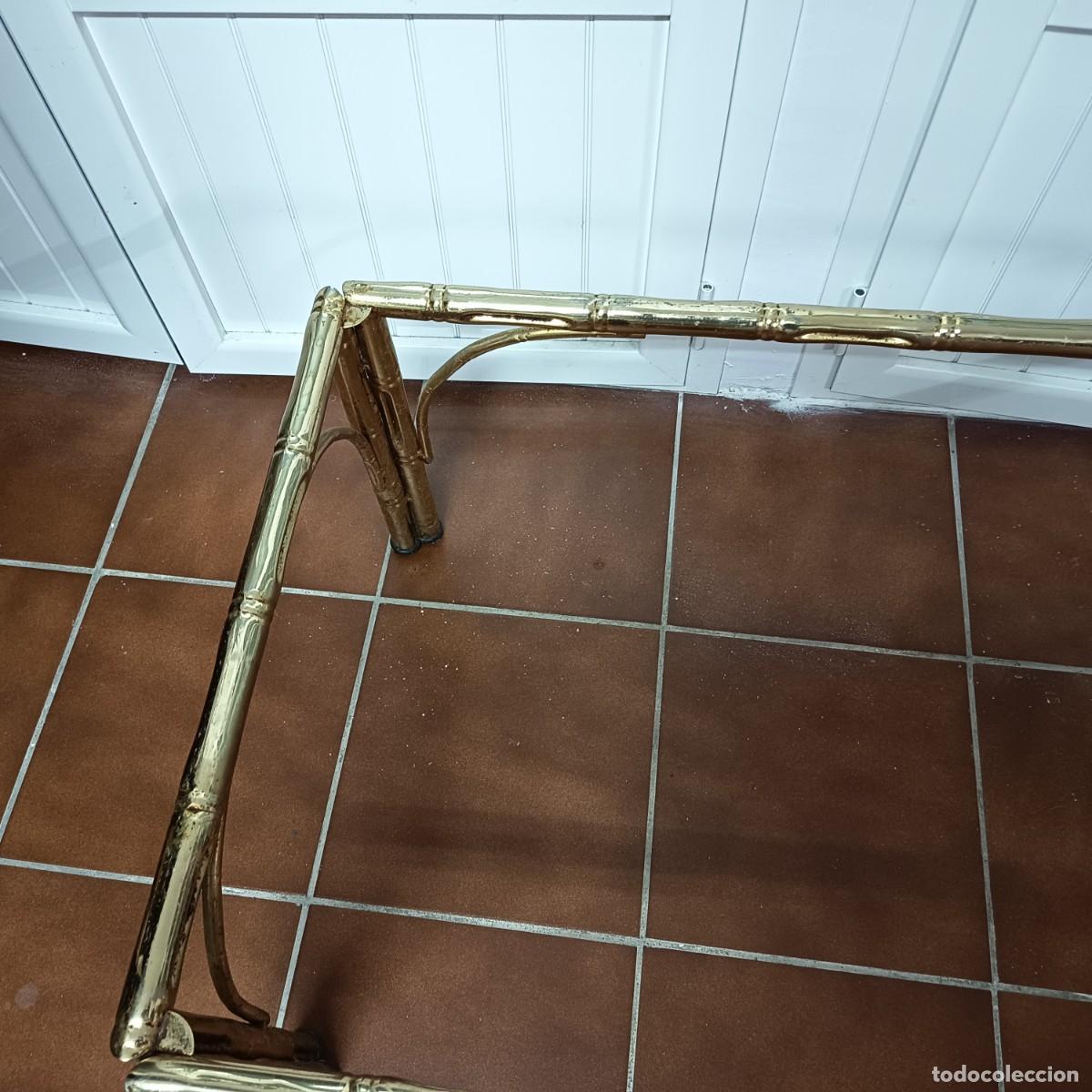 Antig&uuml;edades: Mesa de centro dorada imitaci&oacute;n bamb&uacute; - Foto 3