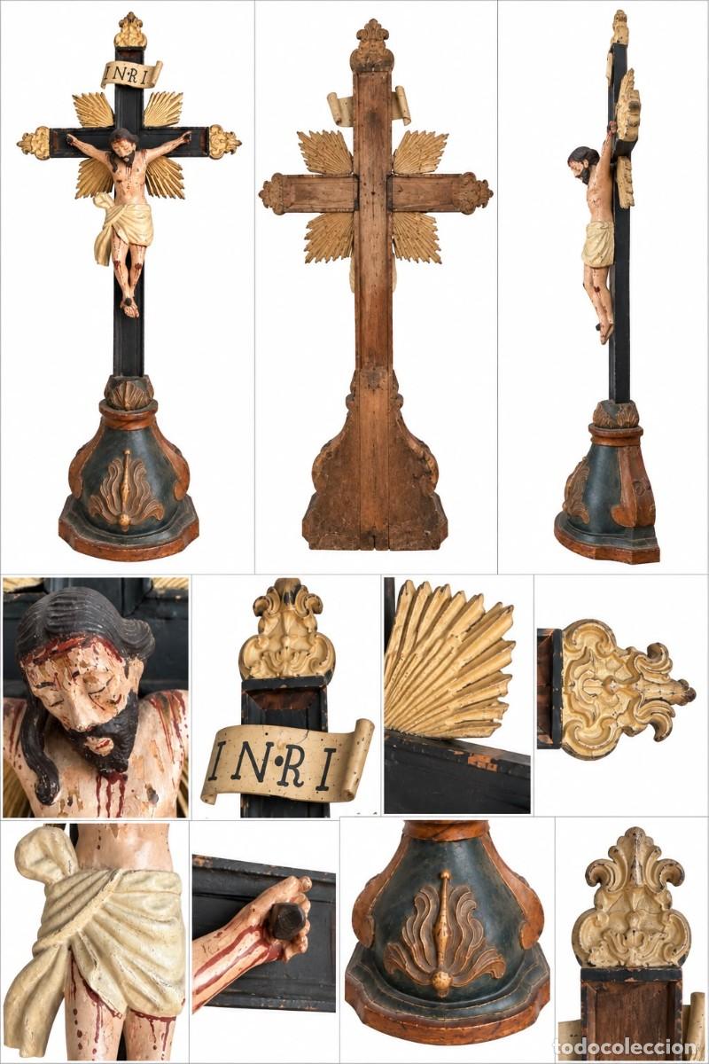 Antig&uuml;edades: Antig&uuml;edades religiosas &mdash; Cristo y cruz indoportuguesa de madera policromada &mdash; siglos XVII-XVI
