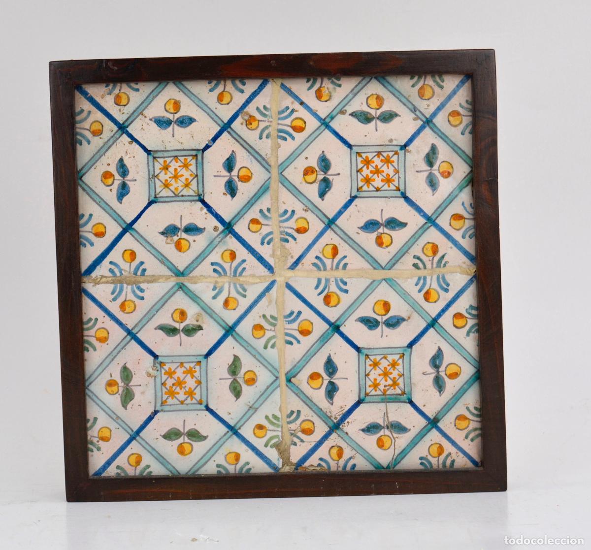 Antig&uuml;edades: Plaf&oacute;n de azulejos enmarcados siglo XVIII.