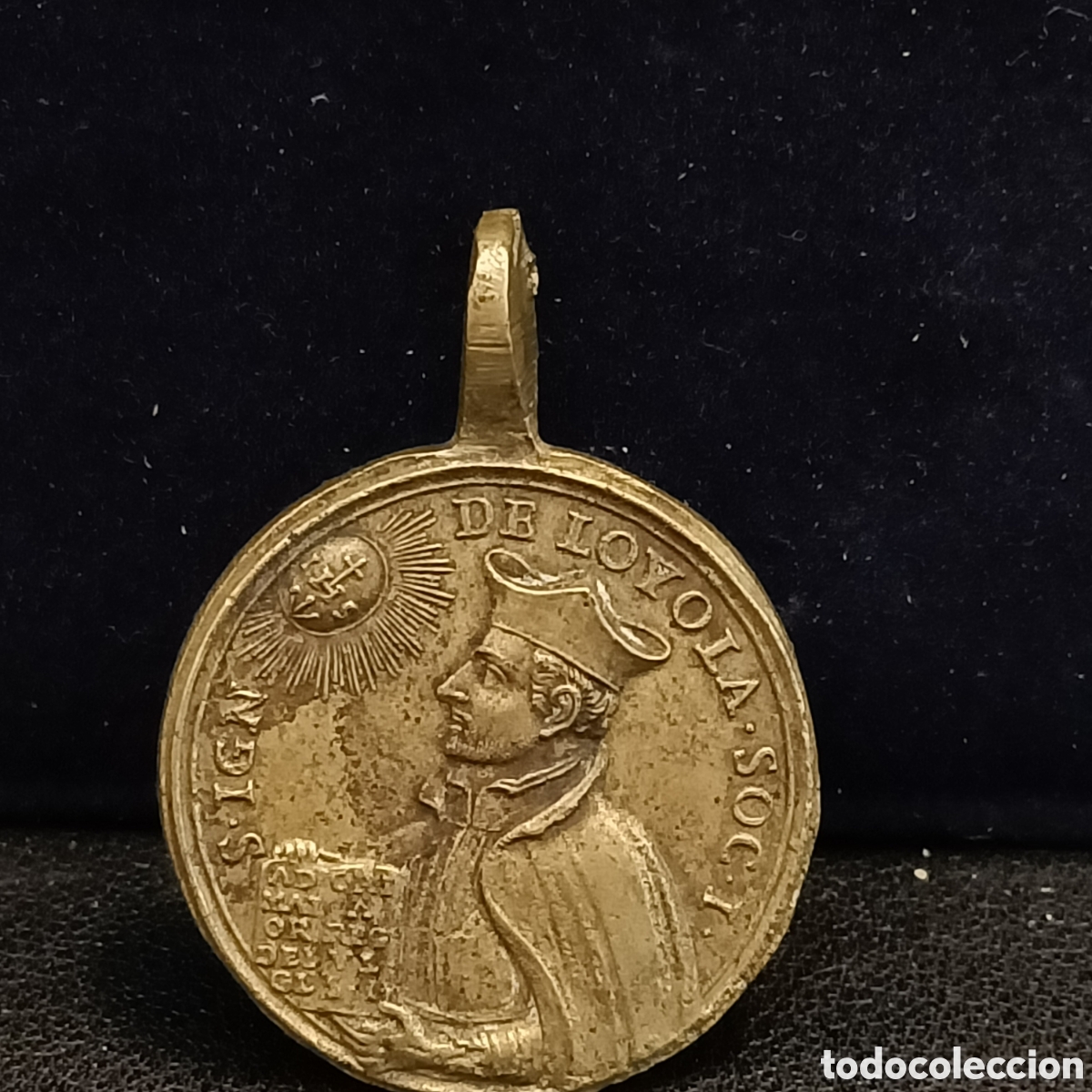 Antig&uuml;edades: Medalla de bronce de San Ignacio de Loyola.