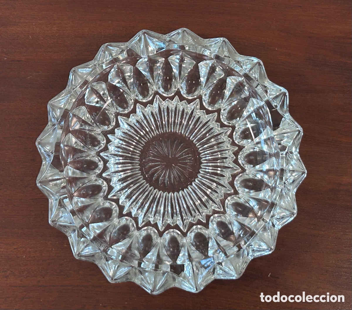 Antig&uuml;edades: CENICERO DE CRISTAL TALLADO