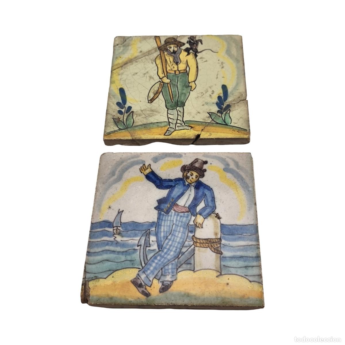 Antig&uuml;edades: Pareja De Azulejos Catalanes De Arte Popular - &rdquo;Raioles De Muestra / Oficios&rdquo; - El Cazador Y El Mari