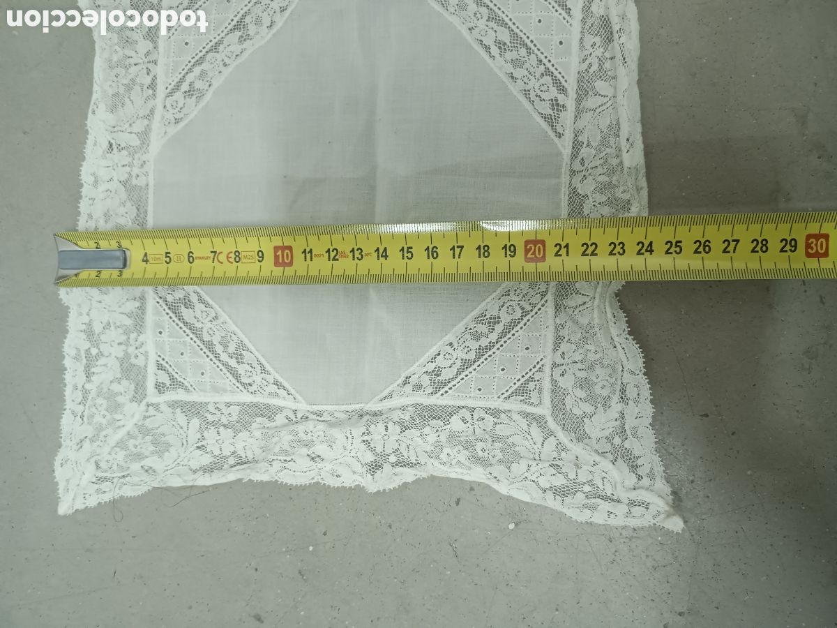 Antig&uuml;edades: PA&Ntilde;UELO DE NOVIA DE ENCAJE - 24cm - Foto 3