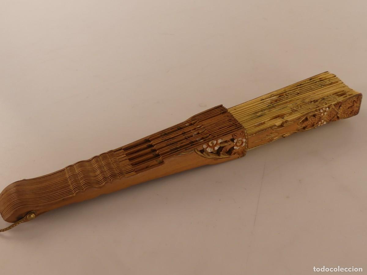 Antig&uuml;edades: BONITO ABANICO VARILLAS DE MADERA OBJETO DE COLECCION - Foto 20