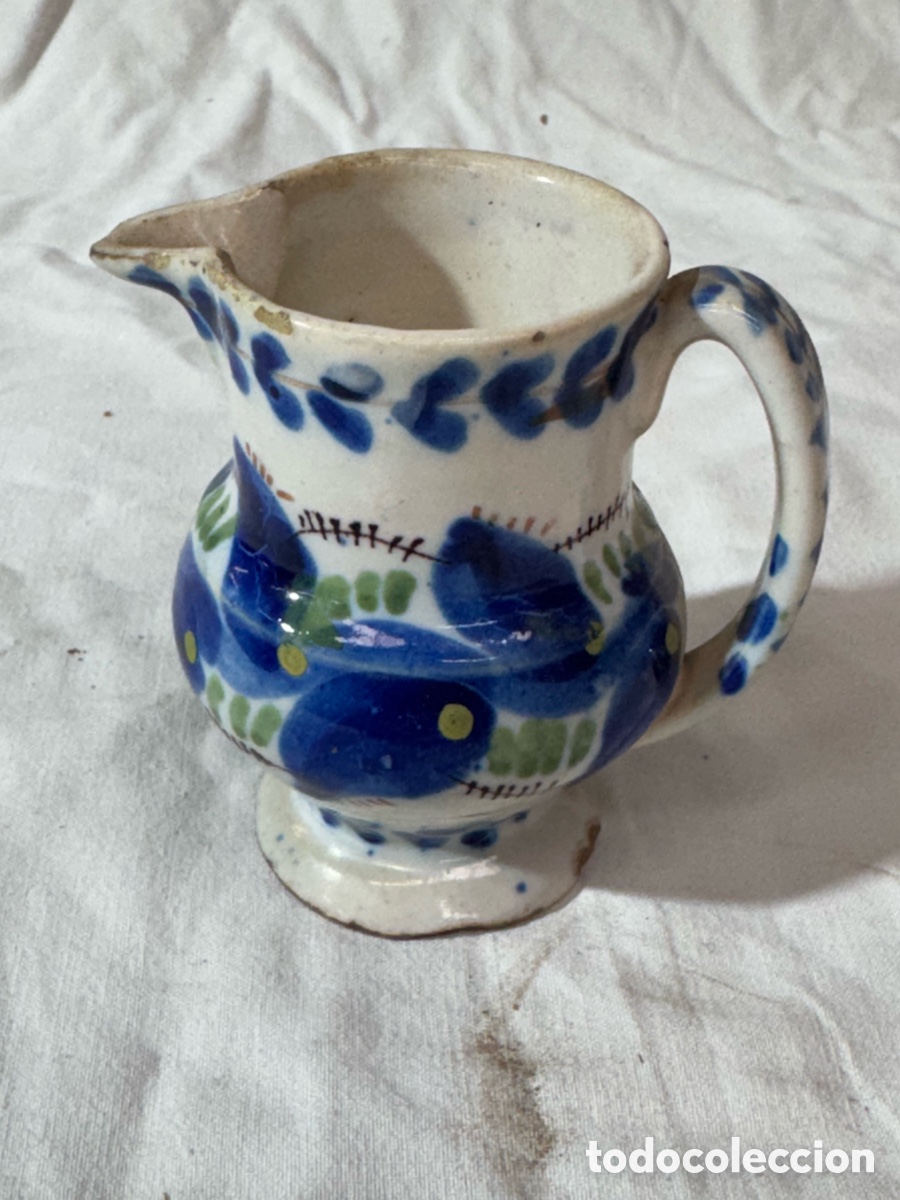 Oggetti Antichi: Peque&ntilde;a jarrita en ceramica policroma de Manises s XIX