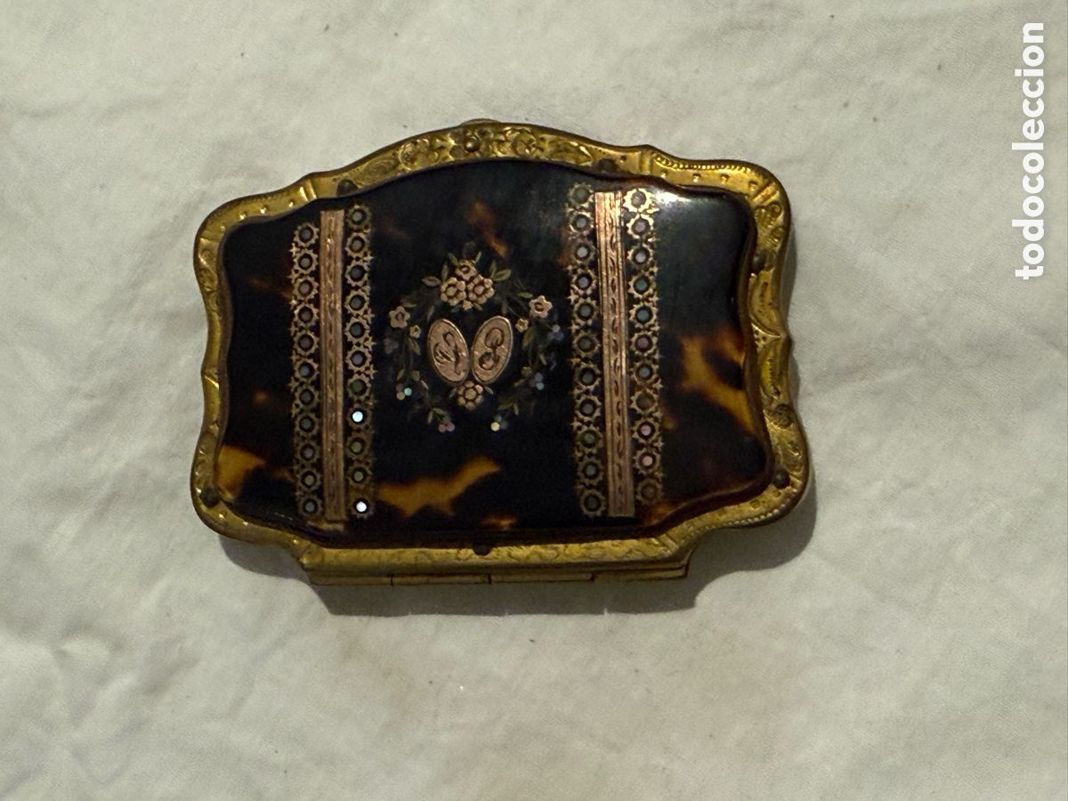 Antig&uuml;edades: PRECIOSO monedero isabelino en concha de carey con n&aacute;car y metal dorado &ndash; Circa 1850