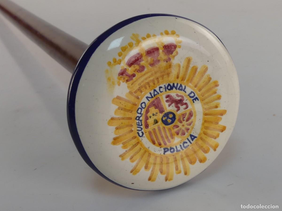 Antiques: BASTON DE MADERA CON MANGO DE PORCELANA CUERPO NACIONAL DE POLICIA