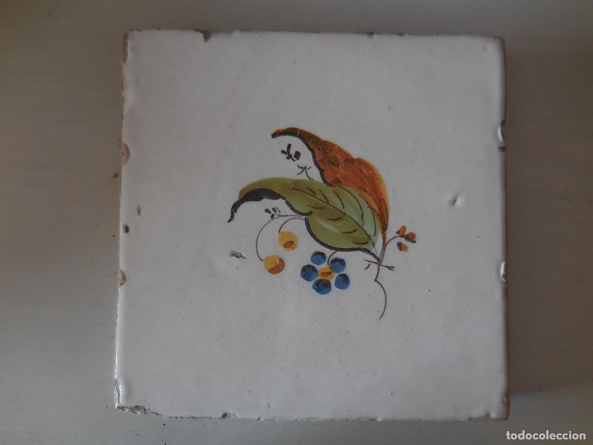 Antig&uuml;edades: AZULEJO. RAMILLETE CON FLORES Y FRUTAS. VALENCIA. PRINCIPIO SIGLO XIX. ORIGINAL&iexcl;&iexcl;&iexcl;