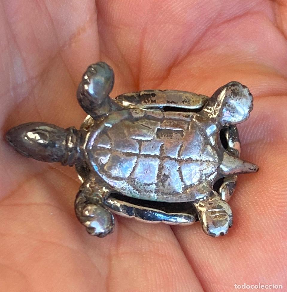 Antig&uuml;edades: PEQUE&Ntilde;A TORTUGA EN PLATA, MARCA DE 925 - Foto 4