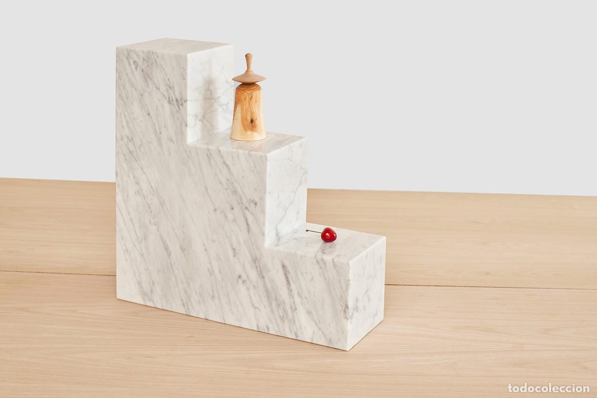 Antig&uuml;edades: mesa de m&aacute;rmol de dise&ntilde;o - Foto 3