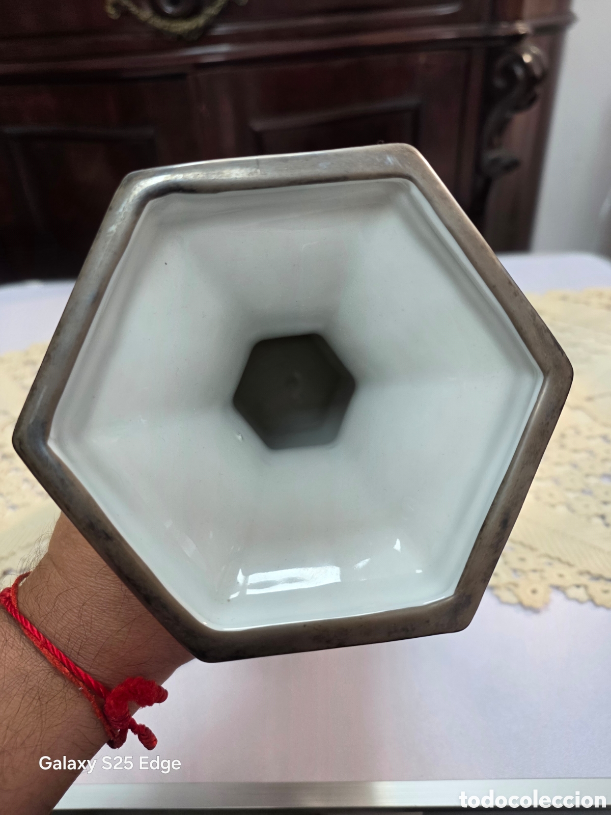Antig&uuml;edades: Florero pintado a mano con plata de ley - Foto 5