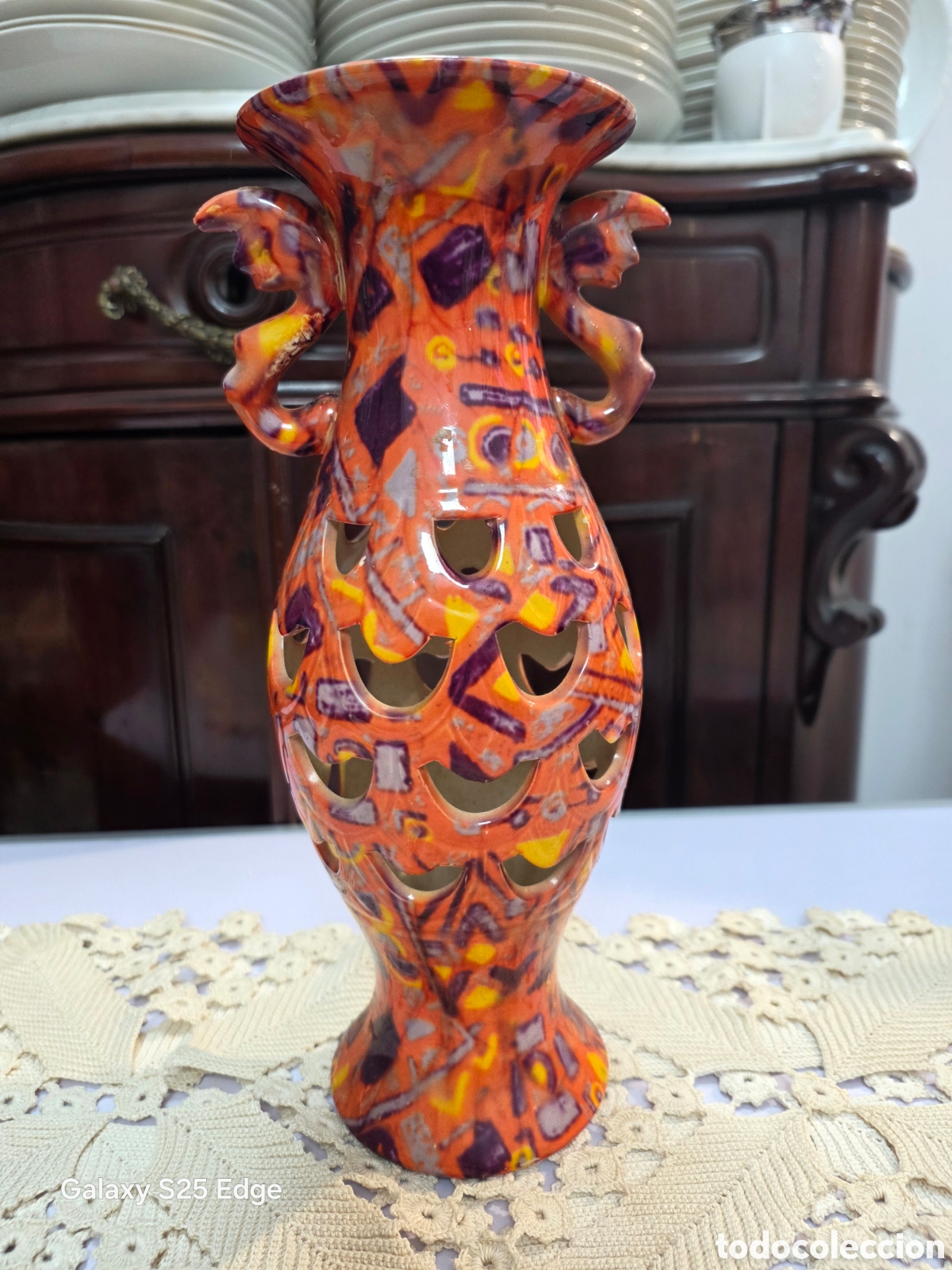 Antig&uuml;edades: Florero multicolor acanalado