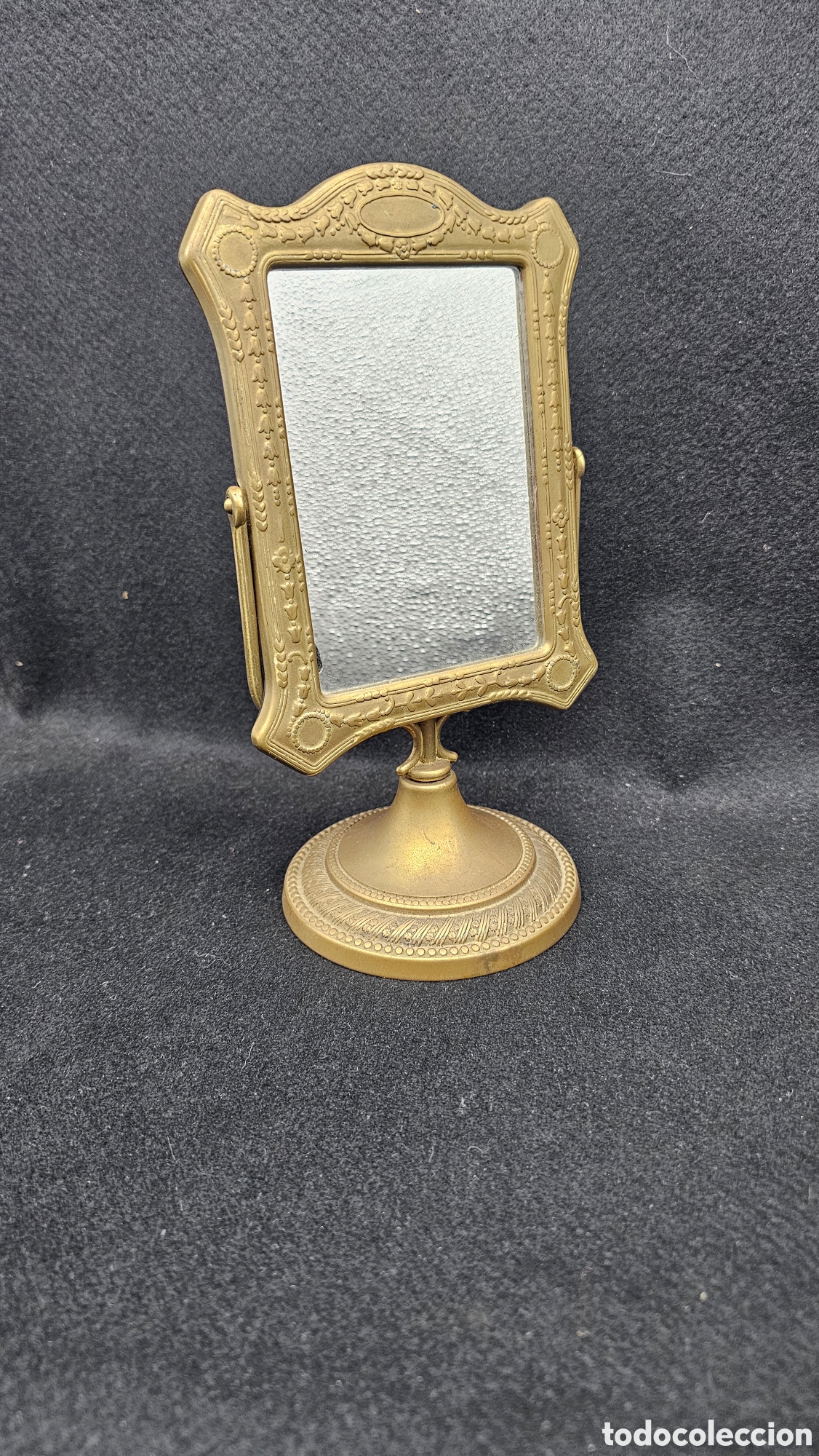 Antig&uuml;edades: Espero tocador de bronce