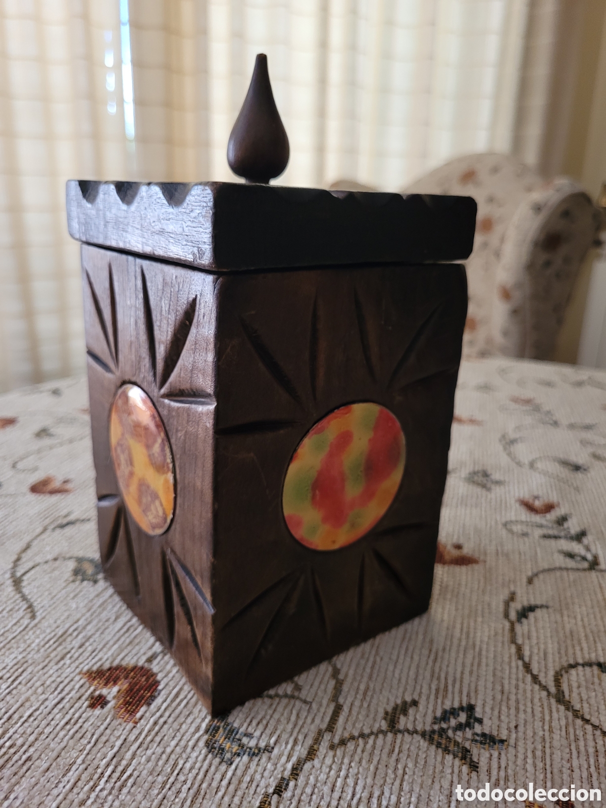 Antiquit&eacute;s: CAJA DE MADERA - TABAQUERA, DECORADA