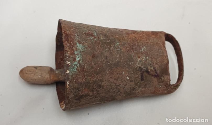 Antig&uuml;edades: ANTIGUO CENCERRO PARA GANADO DE 8,5 CM