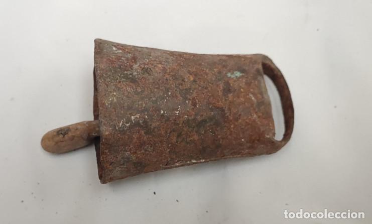 Antig&uuml;edades: ANTIGUO CENCERRO PARA GANADO DE 7 CM