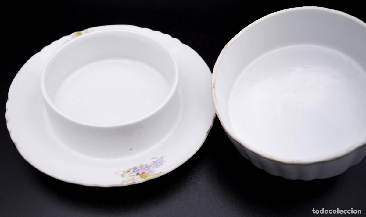 Antig&uuml;edades: Mantequillera de porcelana - Foto 6