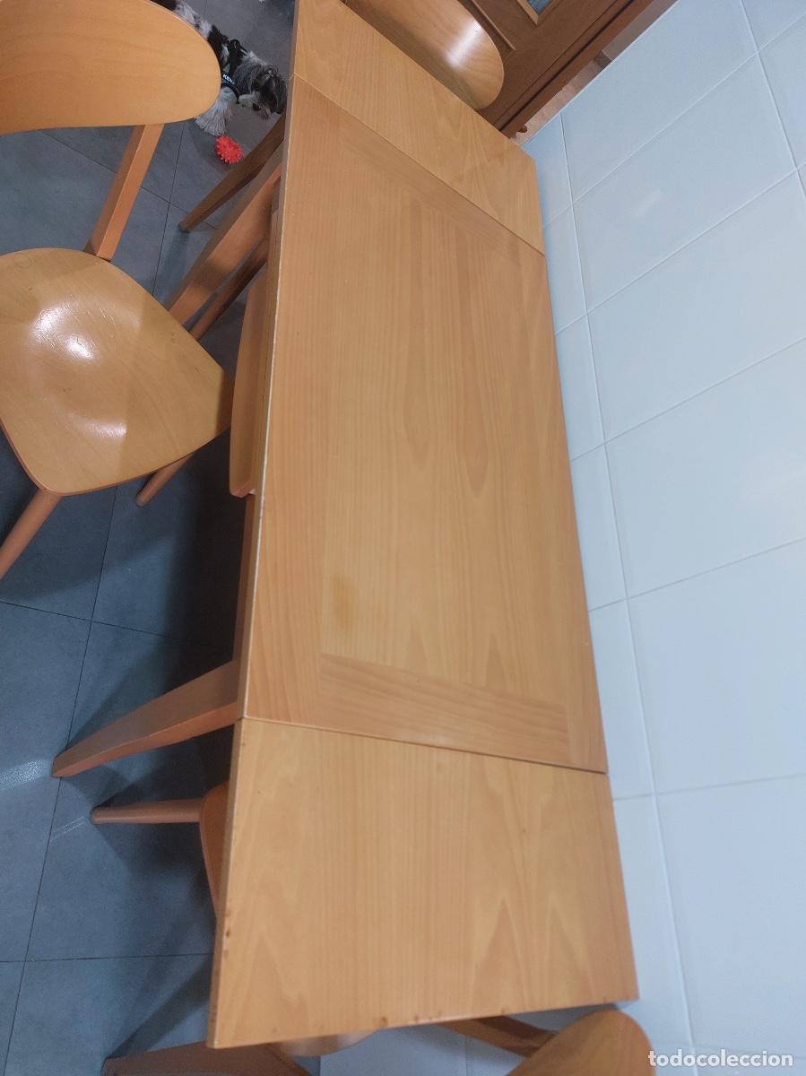 Antig&uuml;edades: Mesa extensible de madera y 3 sillas de cocina - Foto 2
