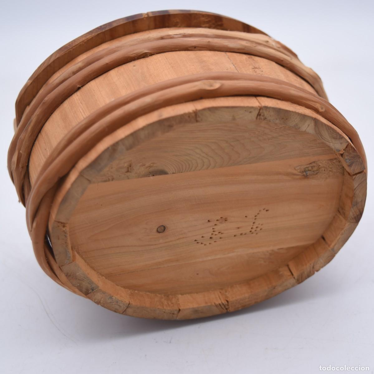 Antig&uuml;edades: Recipiente de madera - Foto 6