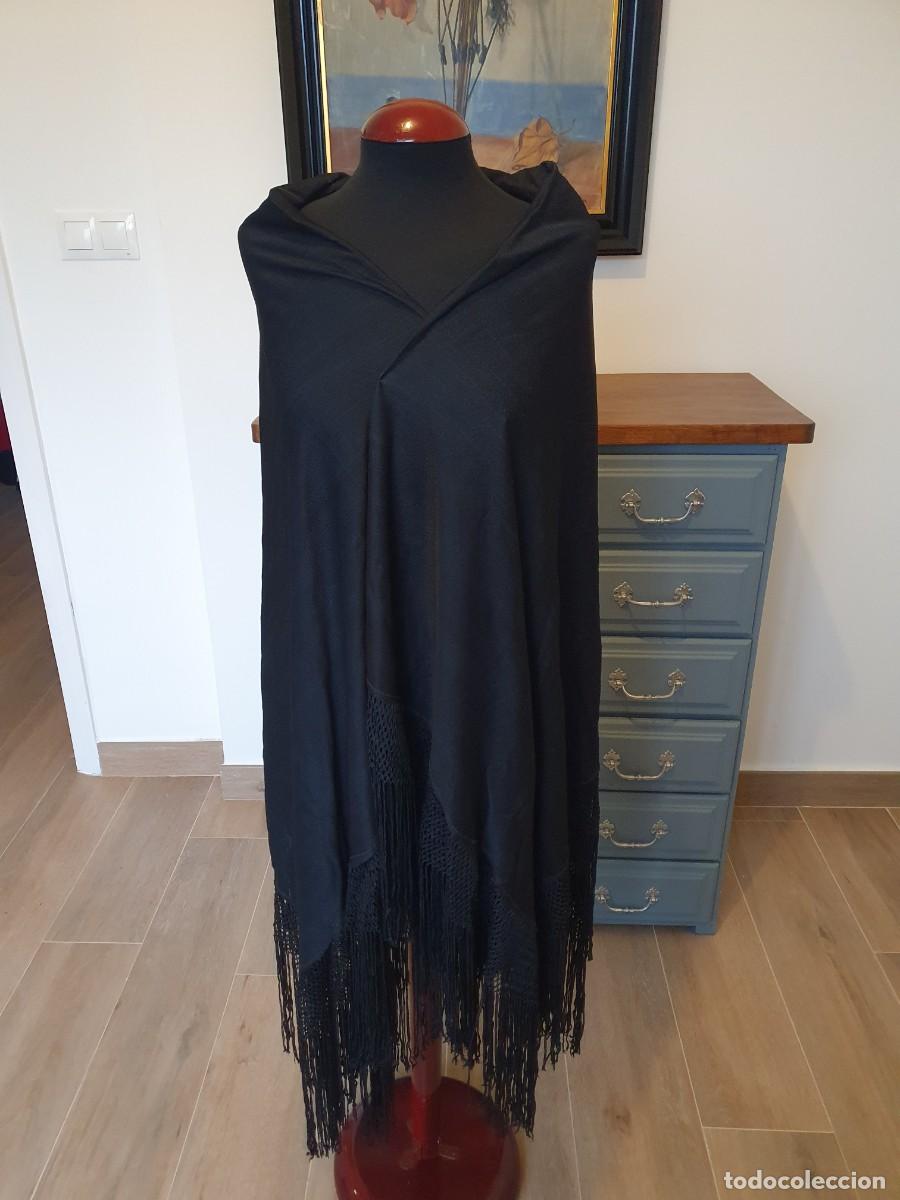 Antig&uuml;edades: Mant&oacute;n de Manila negro vintage (Espa&ntilde;a, Siglo XX)