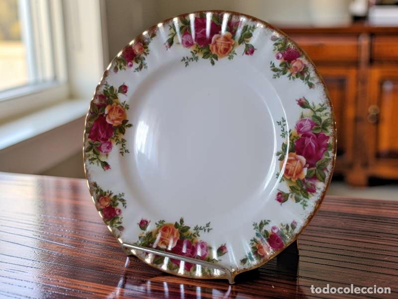 Antig&uuml;edades: Plato de 20 cm Royal Albert Old Country Roses