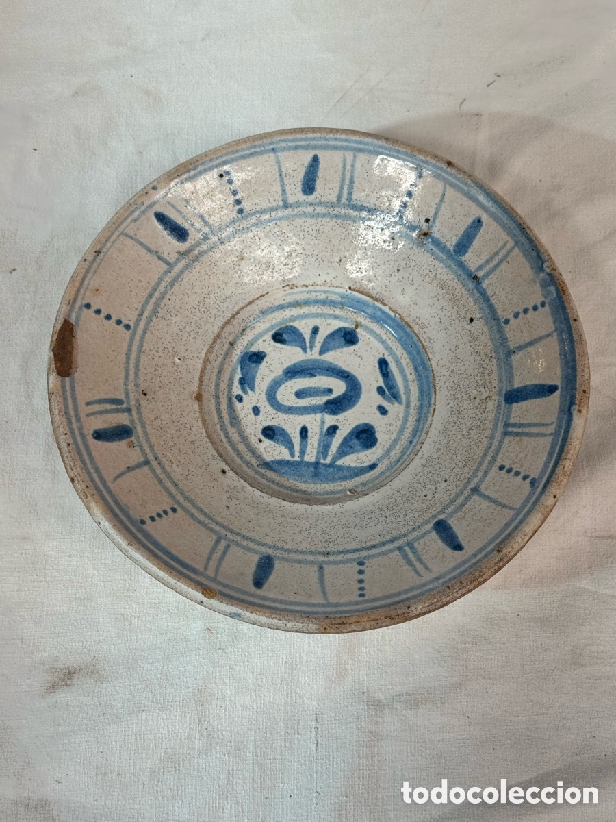 Antiquit&auml;ten: Peque&ntilde;o plato en ceramica azul de Teruel s XIX