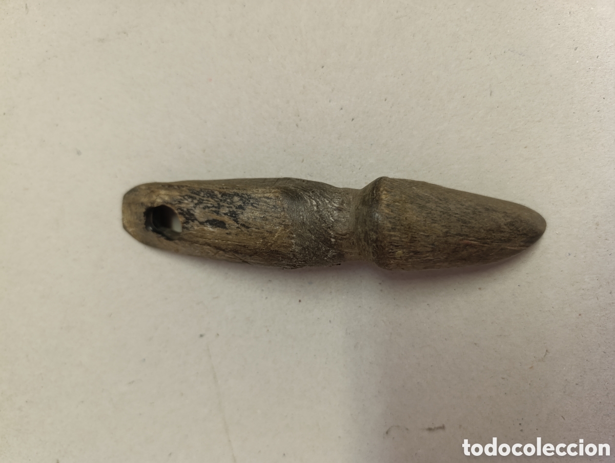 Antig&uuml;edades: BADAJO DE MADERA DE CAMPANA. TALLADO A MANO. 15 CM.