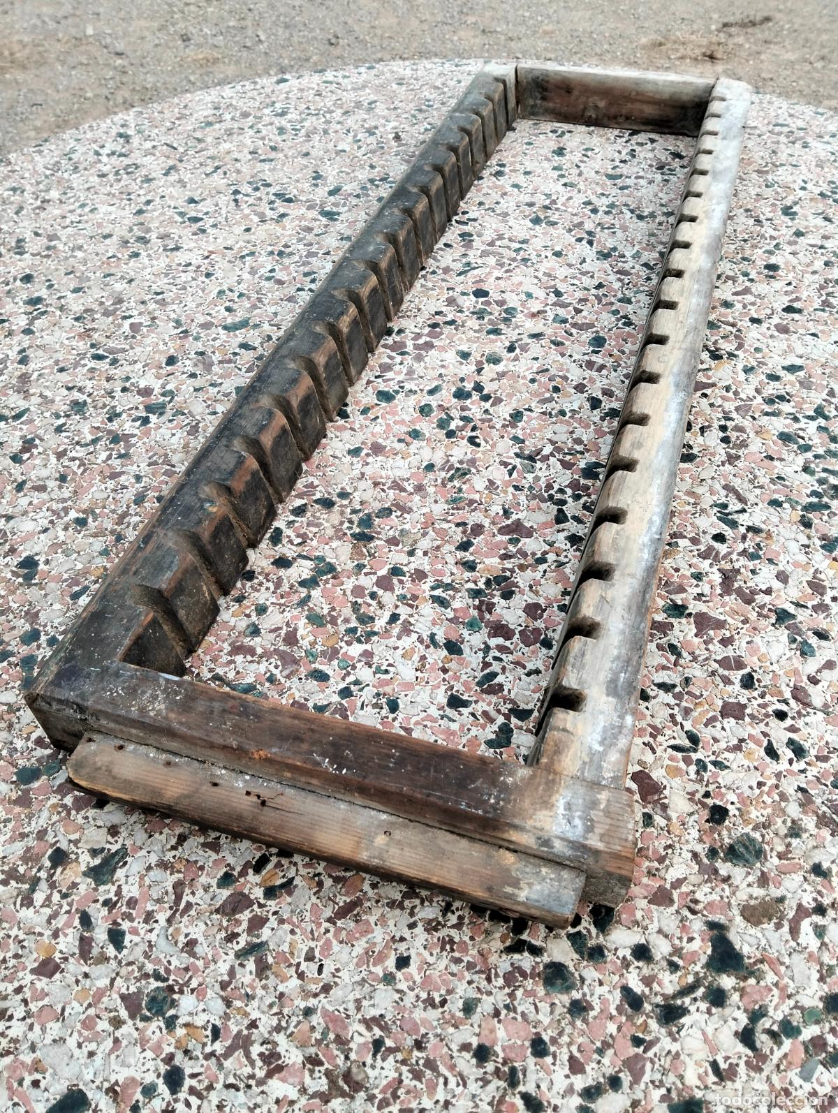 Antiques: Platero soporte de madera para sujetar los platos encima del fregadero de los a&ntilde;os 20-30