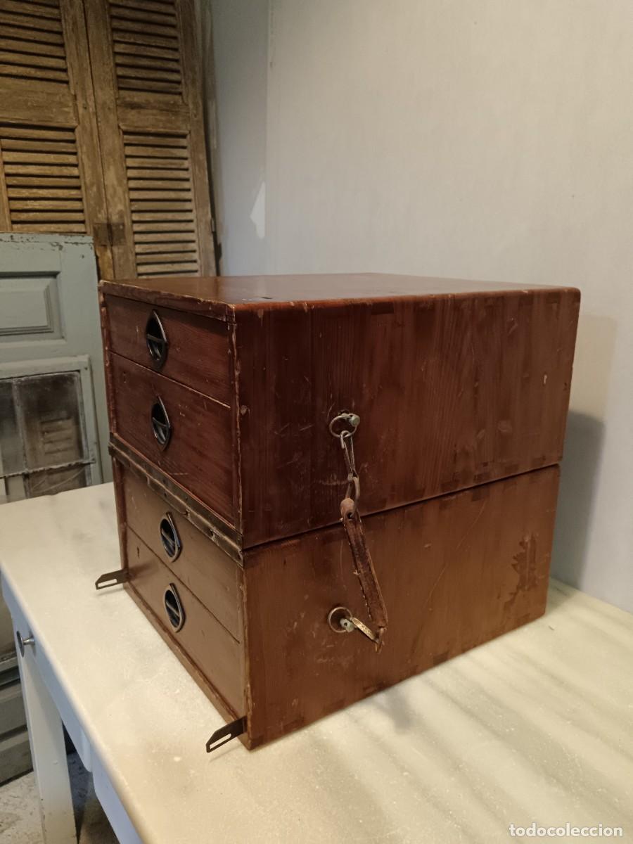Antig&uuml;edades: ANTIGUO ARCHIVADOR PORTADOCUMENTOS