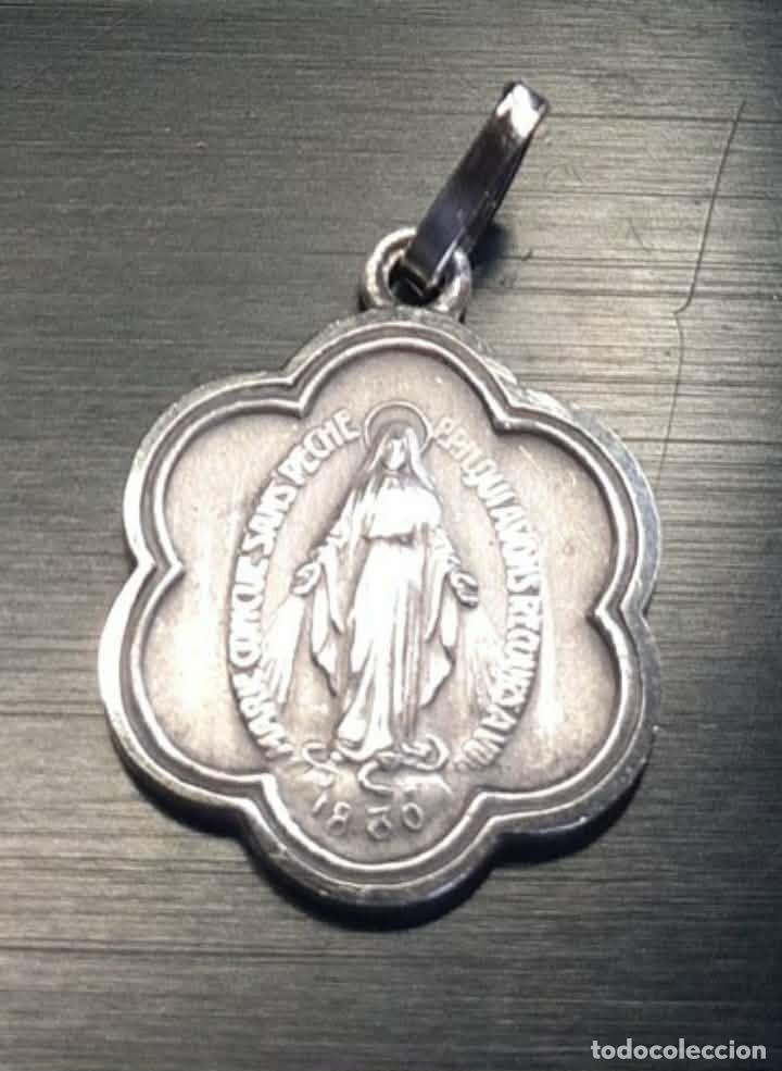 Antiguidades: Escapulario - Medalla Virgen de Lourdes - 1830