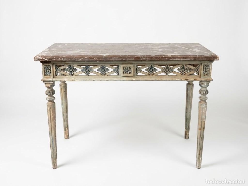 Antig&uuml;edades: Mesa de pared Siglo XIX con m&aacute;rmol rojo.