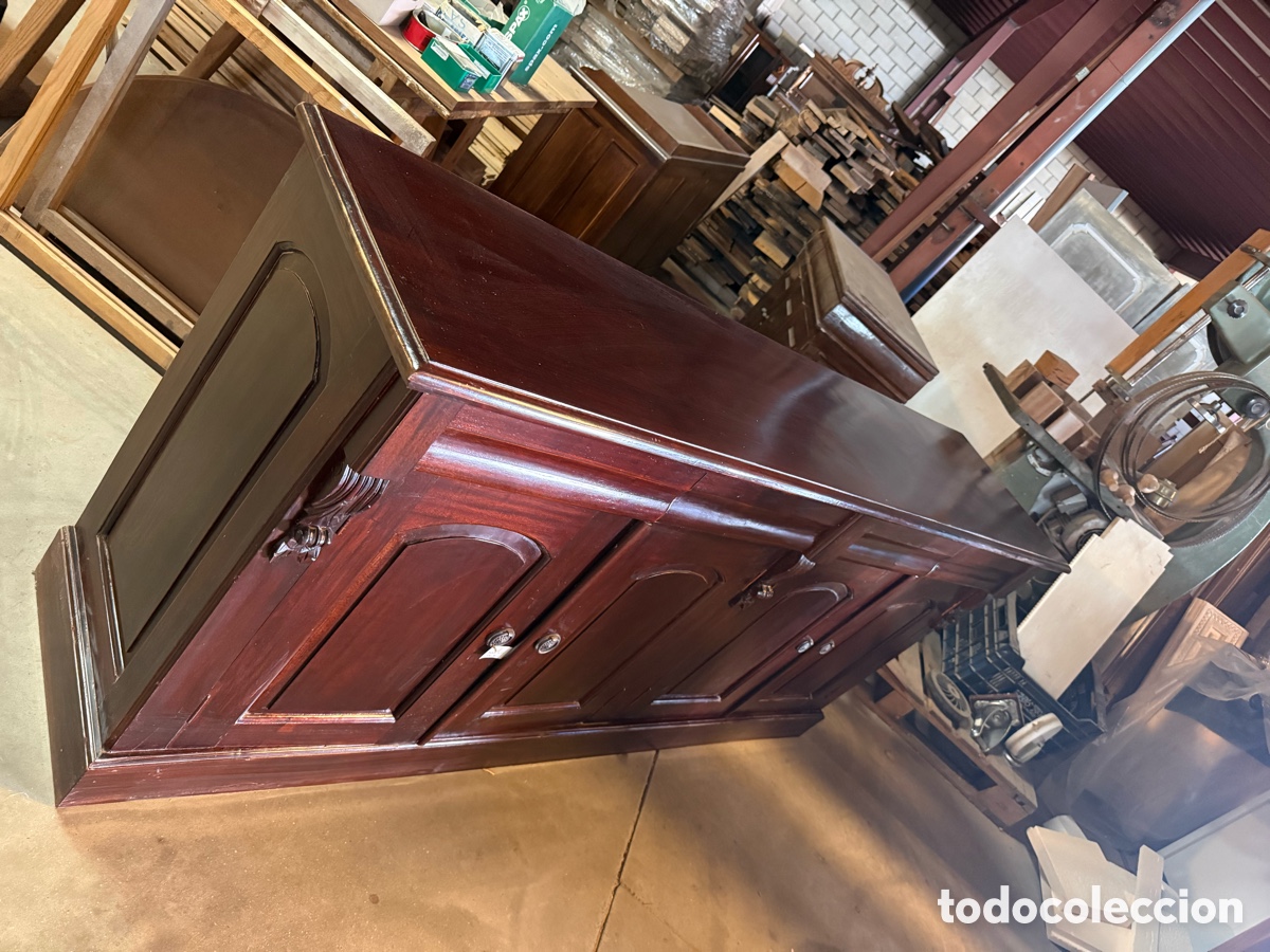 Antig&uuml;edades: Buffet victoriano en caoba maciza - Foto 21