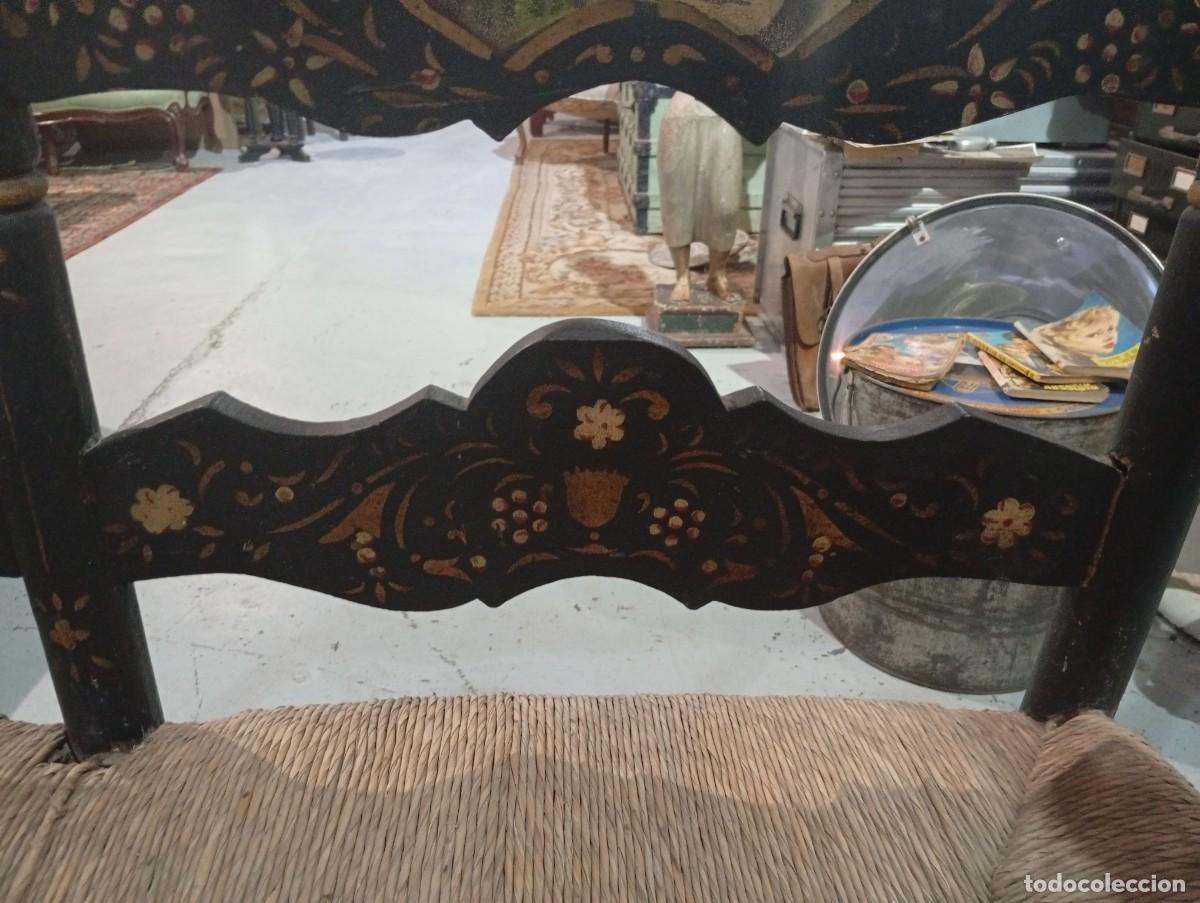 Antig&uuml;edades: Sof&aacute; de madera y asiento de enea hermosamente decorado. - Foto 7