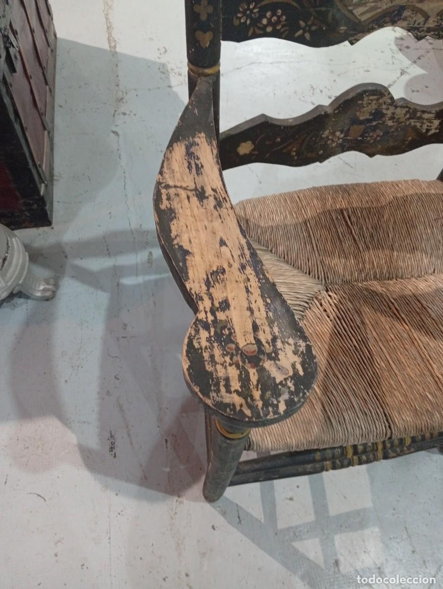 Antig&uuml;edades: Sof&aacute; de madera y asiento de enea hermosamente decorado. - Foto 12