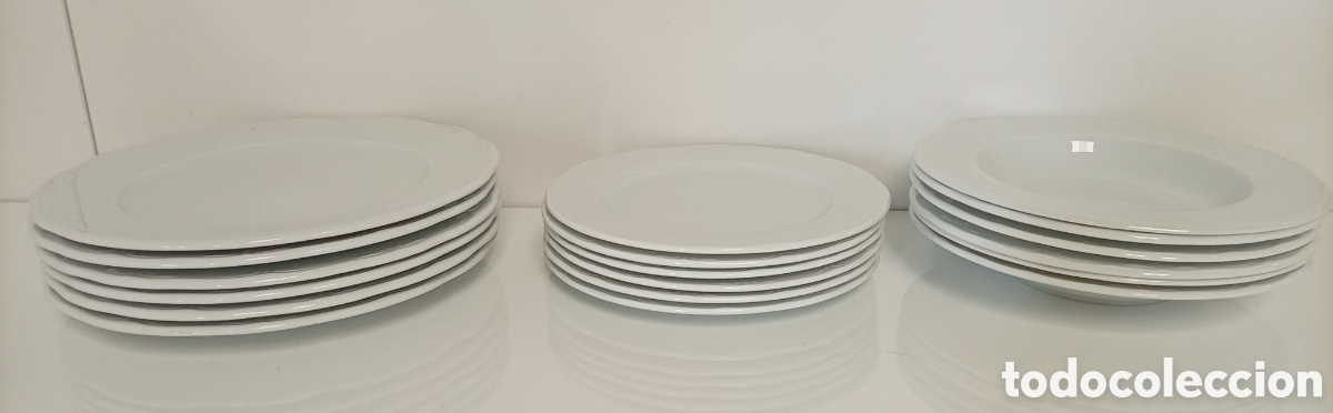 Antig&uuml;edades: JUEGO DE PLATOS BIDASOA PORCELANA BLANCA