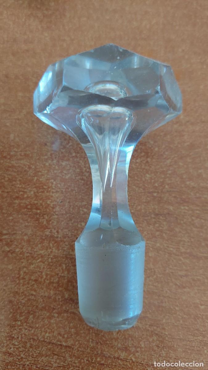 Antig&uuml;edades: Tap&oacute;n de cristal tallado
