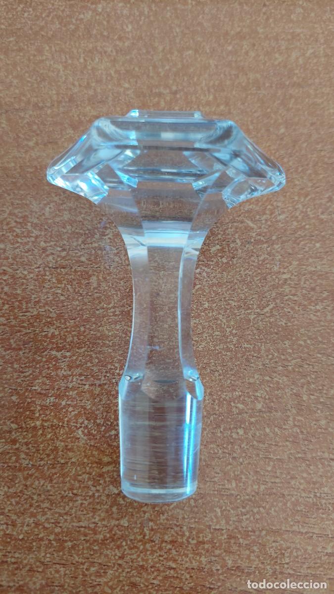 Antig&uuml;edades: Tap&oacute;n de cristal tallado