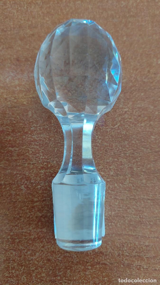 Antig&uuml;edades: Tap&oacute;n de cristal tallado