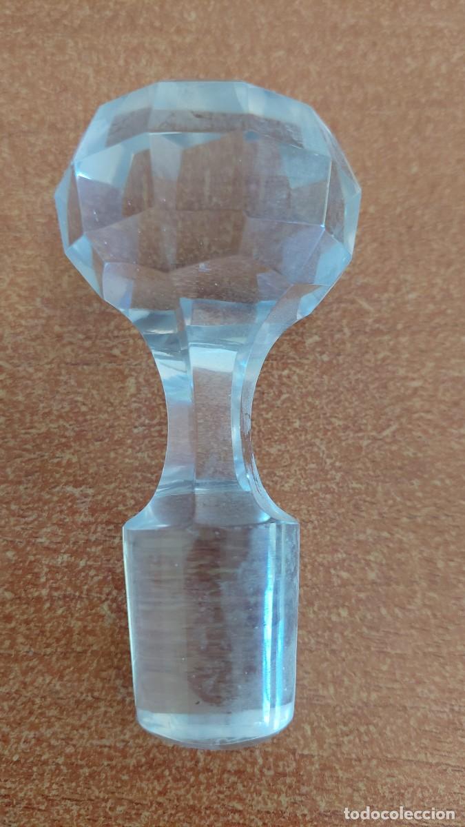 Antig&uuml;edades: Tap&oacute;n de cristal tallado