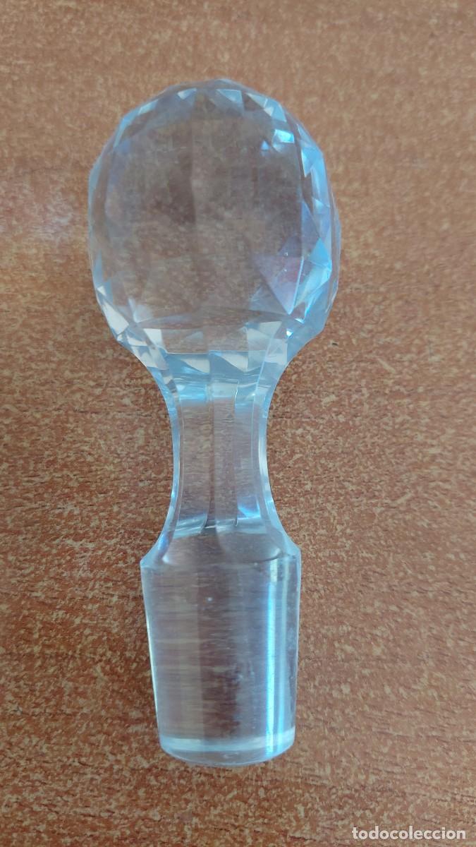 Antig&uuml;edades: Tap&oacute;n de cristal tallado