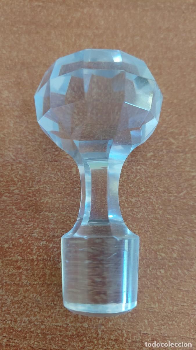 Antig&uuml;edades: Tap&oacute;n de cristal tallado