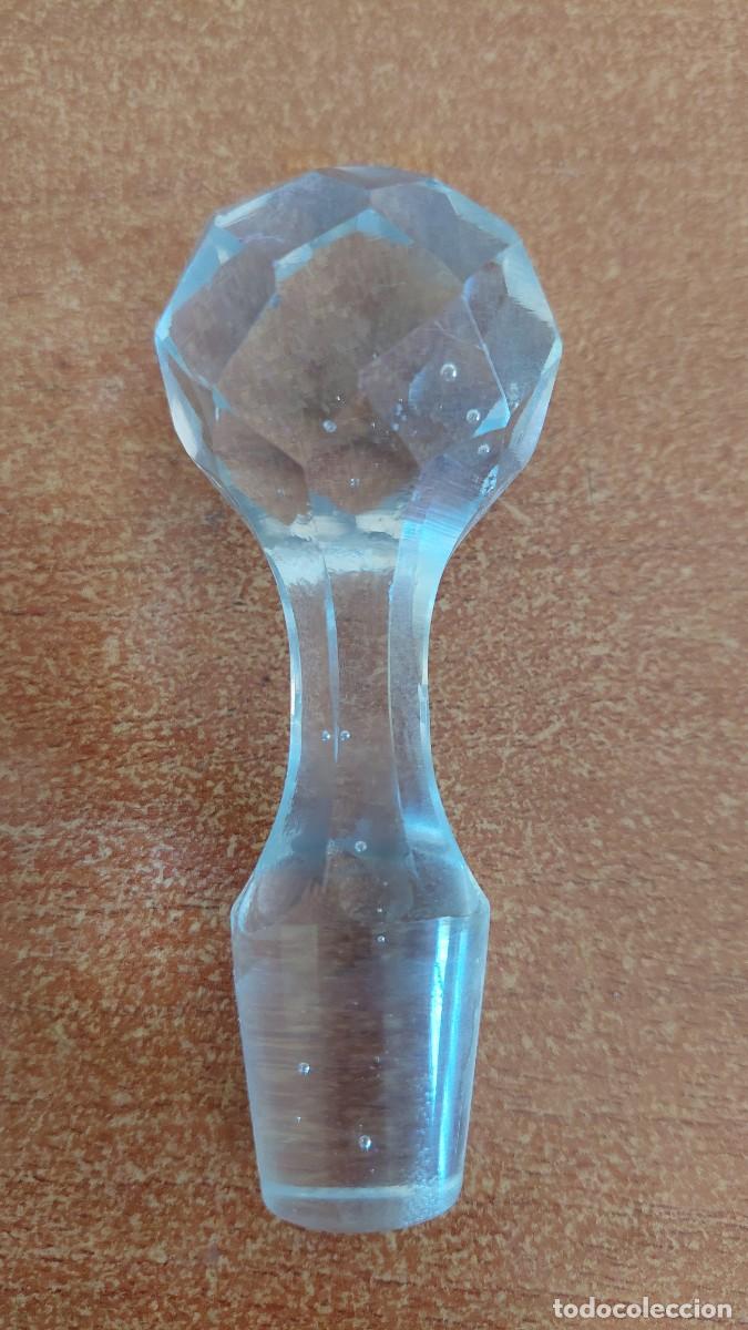 Antig&uuml;edades: Tap&oacute;n de cristal tallado