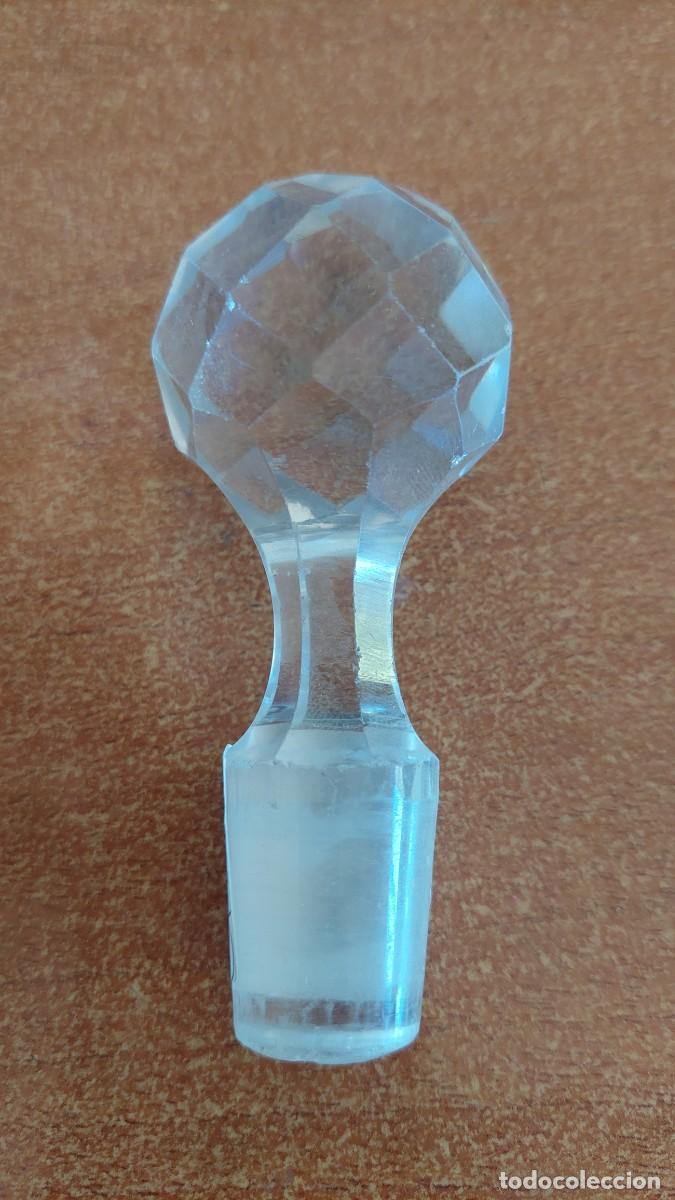 Antig&uuml;edades: Tap&oacute;n de cristal tallado