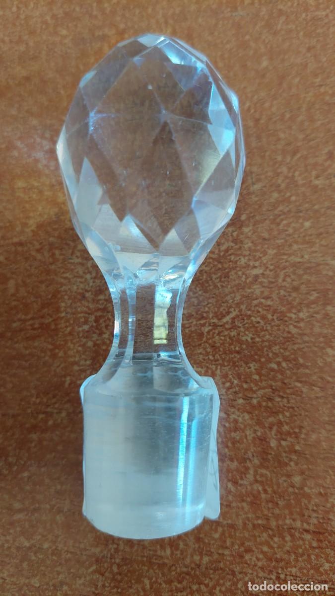 Antig&uuml;edades: Tap&oacute;n de cristal tallado